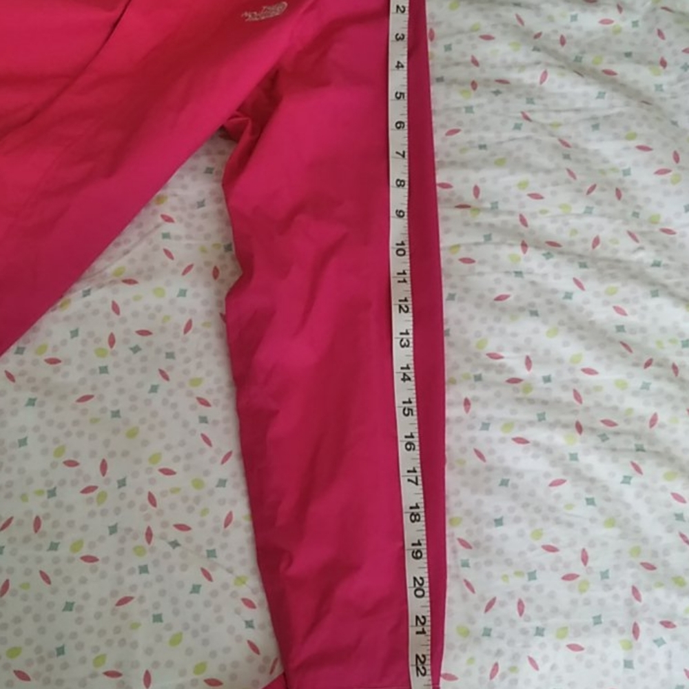 Girls Large North face Jacket/ Beautiful pink - Picture 8 of 9